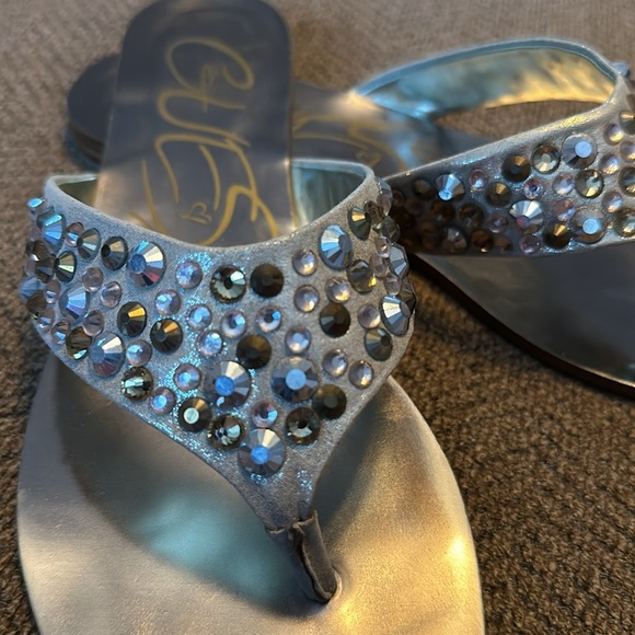 Guess Rhinestone Flip Flops - Picture 5 of 6